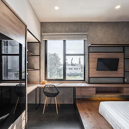 Loa Living Solo Baru Hotel Grogol Exterior foto