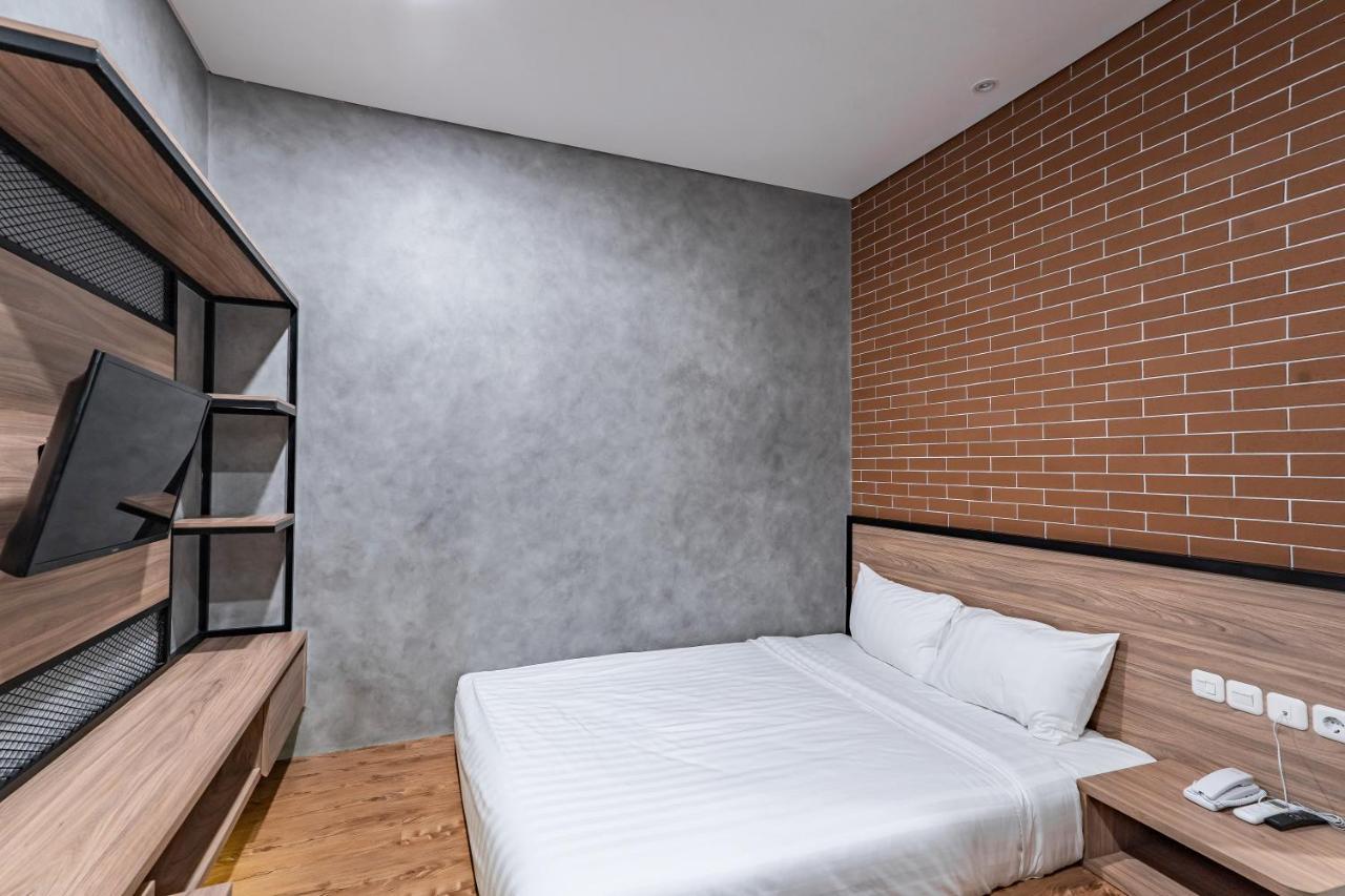 Loa Living Solo Baru Hotel Grogol Exterior foto
